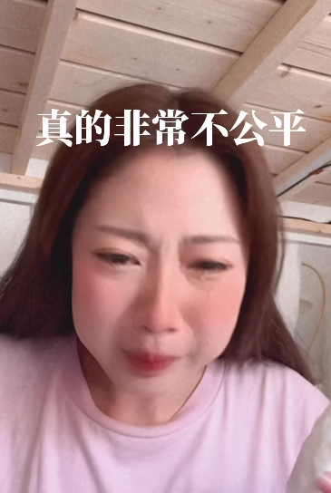 陳庭欣罕晒火辣泳衣相玩透視！洶湧胸形畢露震撼網民眼球！ 