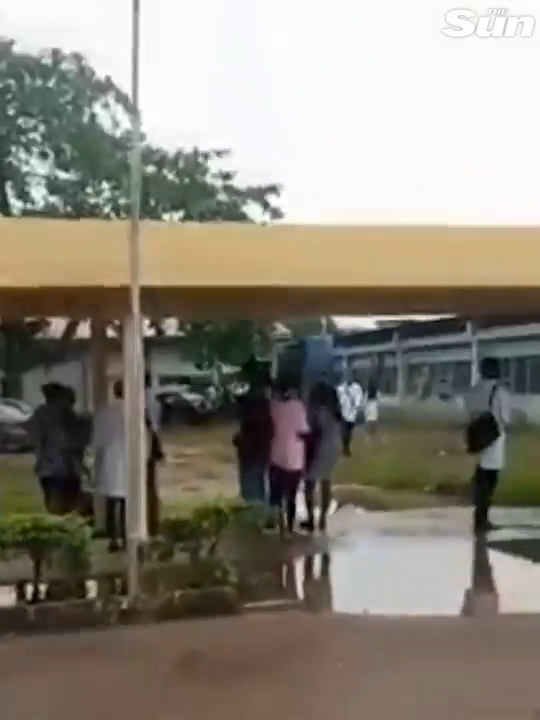 大體老師死而復生嚇呆醫科生  突睜眼赤裸行校園/有學生尖叫逃跑！真相竟如此？ 