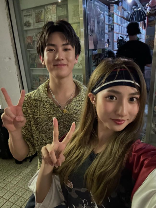 聲夢小花台北夜市化身神槍手 興奮曬戰利品 粉絲讚文武雙全 