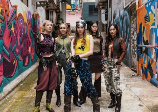 聲夢小花台北夜市化身神槍手 興奮曬戰利品 粉絲讚文武雙全 