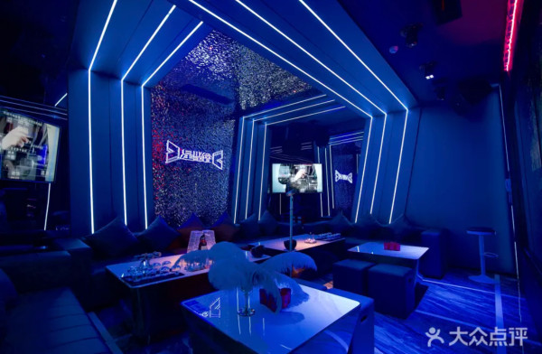 深圳唱K好去處7大推介最平起！地鐵沿線/自助餐/火鍋/附KTV價錢+地址 