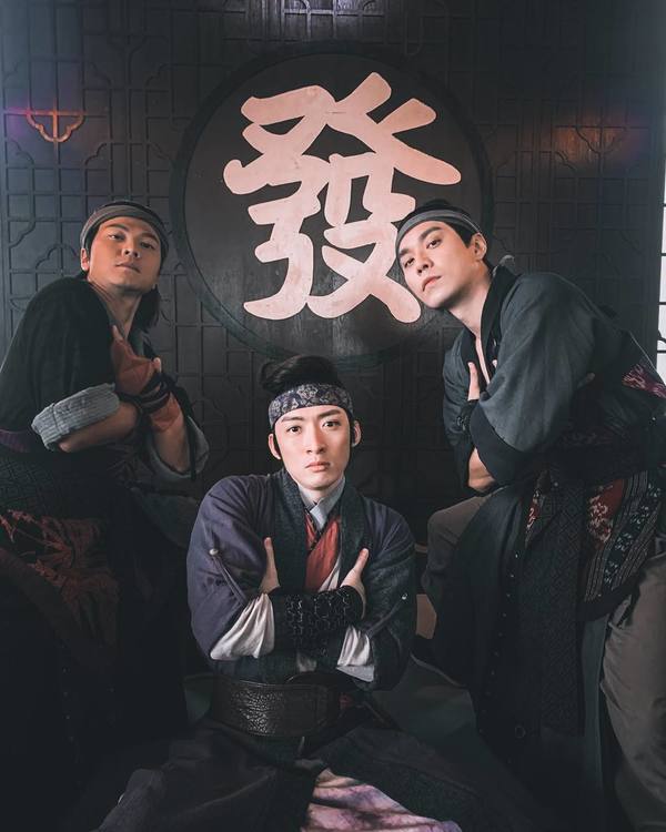 《愛回家》CPU｜譚坤倫愛犬曾被大狗咬超怕生 拍劇意外與金毛犬「冬甩」打成一片 