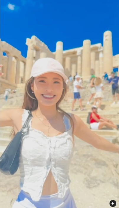 「溜冰女神」馬曉晴快閃旅行遊歐亞非 火辣比堅尼大曬Fit爆身材