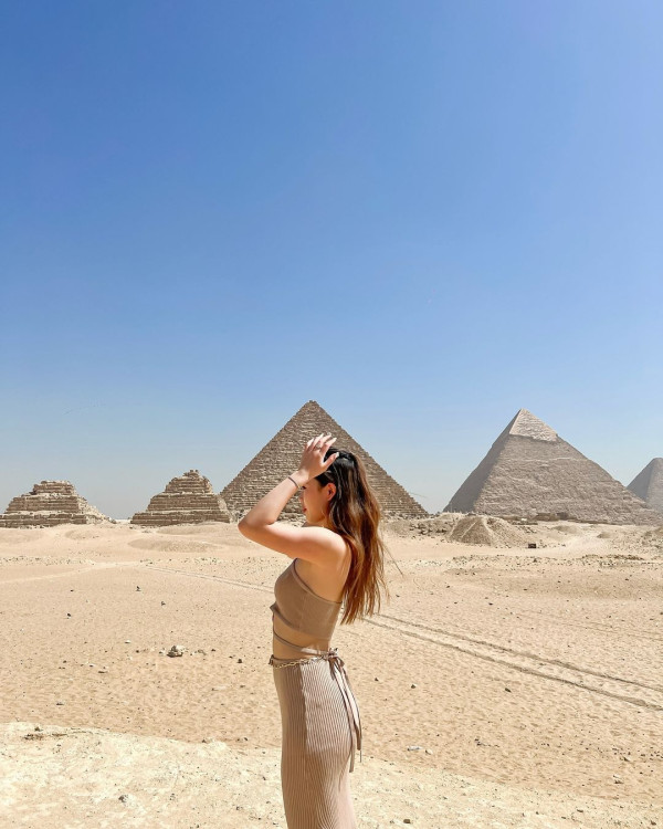 「溜冰女神」馬曉晴快閃旅行遊歐亞非 火辣比堅尼大曬Fit爆身材