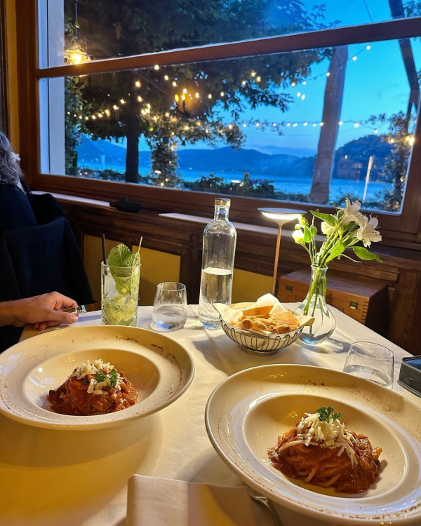 「溜冰女神」馬曉晴快閃旅行遊歐亞非 火辣比堅尼大曬Fit爆身材