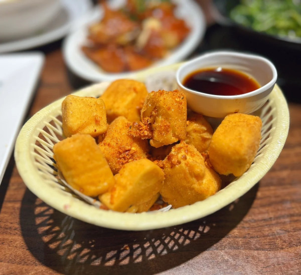 香港大排檔推薦︱逾10間必食地道大排檔推介！黑椒薯仔牛柳粒／風沙雞／椒鹽鮮魷／紅燒乳鴿／潮州滷水