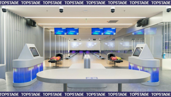 深圳TOPSTAGE運動潮玩區室內遊樂埸 佔地2000平方米/20多種娛樂設施!滾輪溜冰/保齡球/賽車