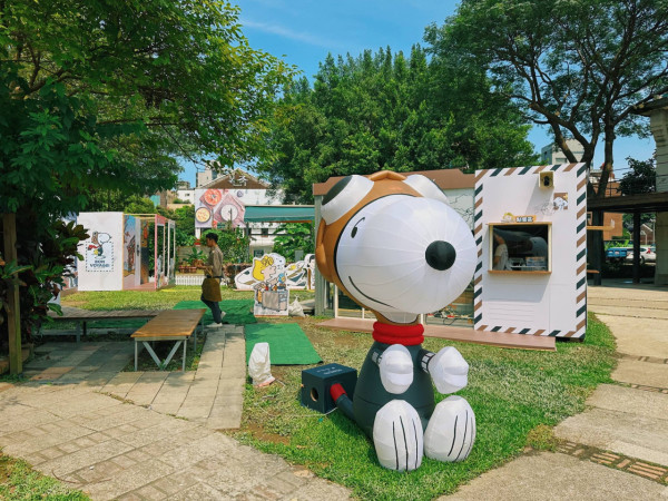 SNOOPY星宇快閃店登陸台灣！ 2米高充氣公仔打卡+必買聯乘周邊 