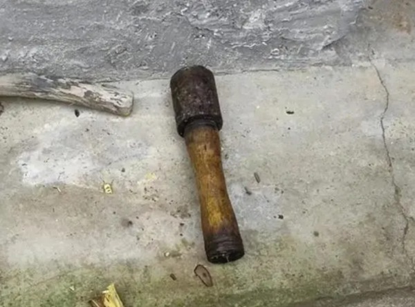 湖北九旬婦將手榴彈當一物用逾20年 網友大驚：這命不是一般硬 
