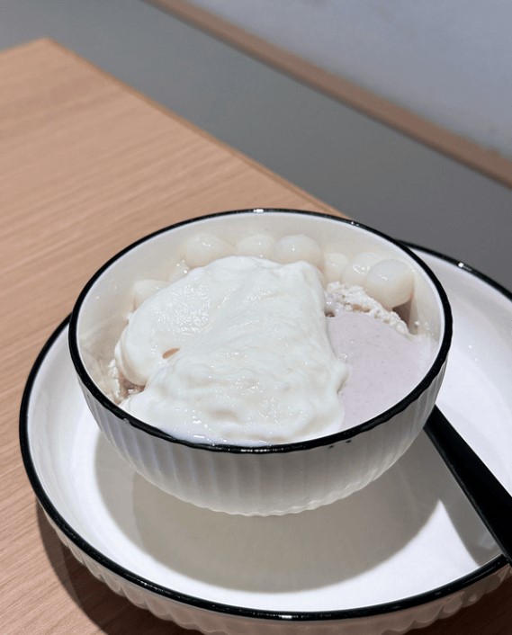 夏日必食！香港5間人氣刨冰店 | 限定開心果味／日本生牛奶冰／鮮奶麻糬冰