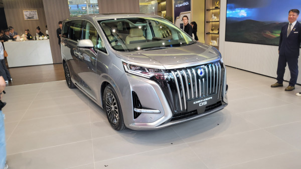 電動7人車推介2026｜歐美國產12款比較40萬起 平治SUV/Maxus Mifa/kia…