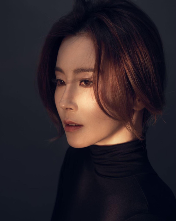 傅穎半裸照被控袒胸露臀遭限制 北上發展複式豪宅極富貴 