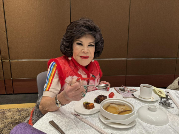 93歲黃夏蕙公開最新健康報告 完成心願難得與子女「齊人」食飯