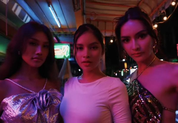 Lisa《Rockstar》MV在泰國取景