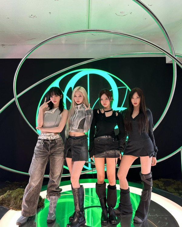 Y3K時代正式來臨!aespa、Lisa親身示範!認識Y3K風格3大穿搭元素