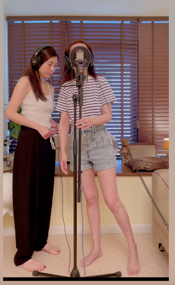 黃智雯與李施嬅(Selena)、胡蓓蔚(豹嫂)、胡定欣、胡杏兒及姚子羚組成的「胡說八道會」閨蜜團一向都十分好感情／圖片來源：IG@wong_manman