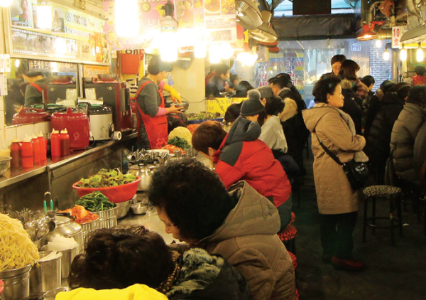 刀削麵街（圖片來源︰VisitSeoul）