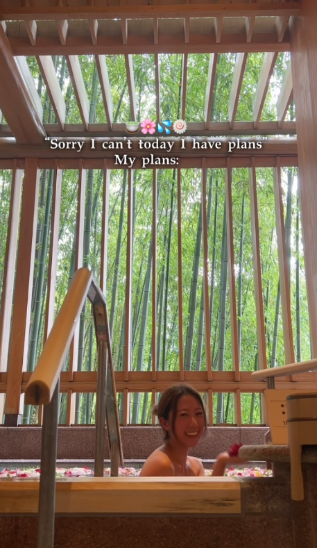 前J2咪神大曬噴血出浴照惹人遐想！邪惡角度浴缸自拍力谷新旅遊節目 