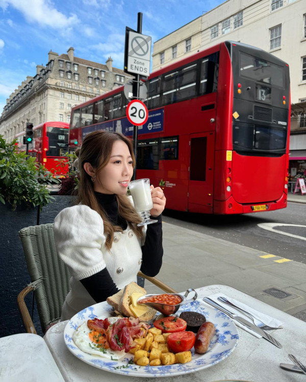 前J2咪神大曬噴血出浴照惹人遐想！邪惡角度浴缸自拍力谷新旅遊節目 