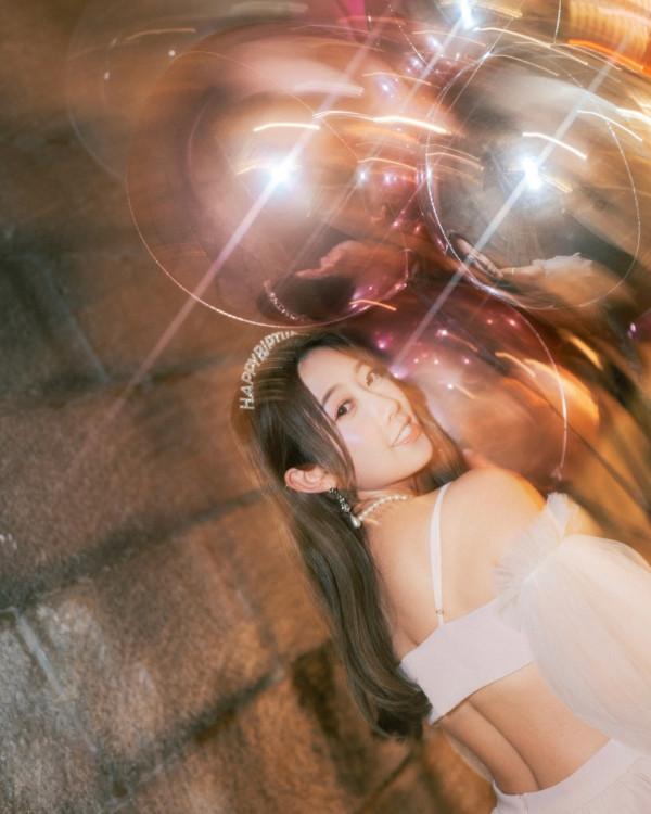 前J2咪神大曬噴血出浴照惹人遐想！邪惡角度浴缸自拍力谷新旅遊節目 