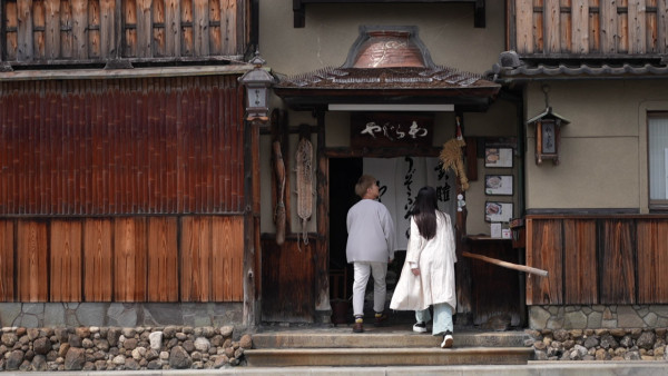 感動味蕾美食餐廳100強關西篇｜周奕瑋全新日本旅遊節目每集景點 推介必食黑毛和牛燒肉/隱世壽司店、串燒店 