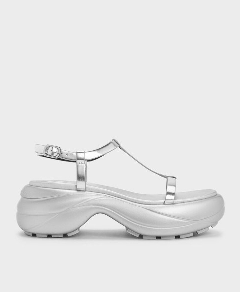 2024涼鞋推薦1：CHARLES & KEITH T字繞踝厚底涼鞋(HK$509)