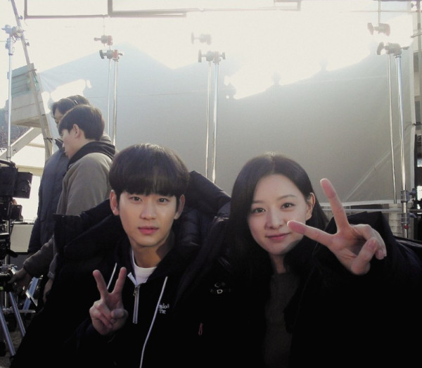 網列金秀賢、金智媛秘戀5大證據5：金秀賢經紀公司態度變化