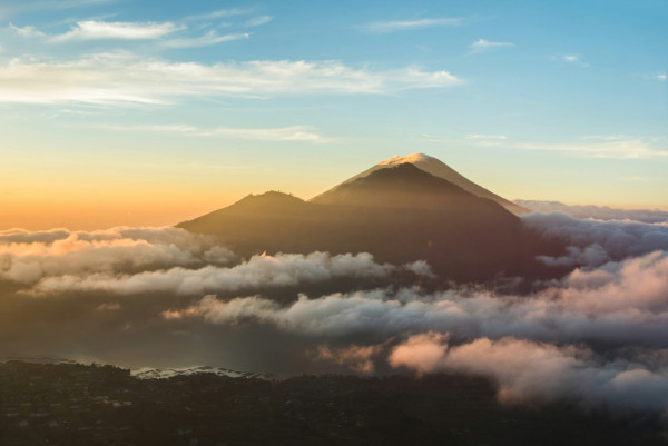峇里島自由行景點｜巴杜爾火山 Mount Batur（圖片來源：Unsplash）
