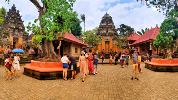 峇里島自由行景點｜烏布皇宮 Ubud Palace（圖片來源：NeverneverLand in Bali）