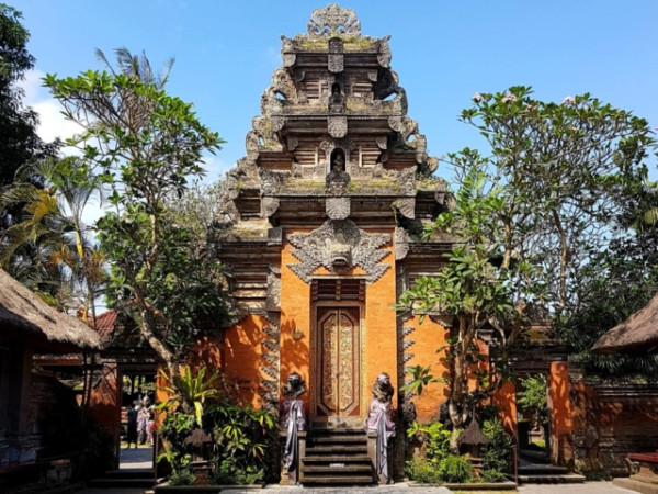 峇里島自由行景點｜烏布皇宮 Ubud Palace（圖片來源：NeverneverLand in Bali）