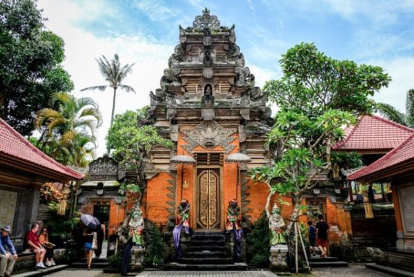 峇里島自由行景點｜烏布皇宮 Ubud Palace（圖片來源：NeverneverLand in Bali）