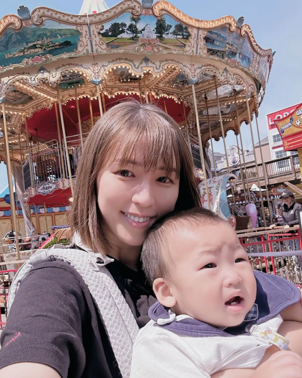 孫慧雪美國旅行再解鎖湊仔新技能 每日孭住細仔四圍走 網友戥佢辛苦