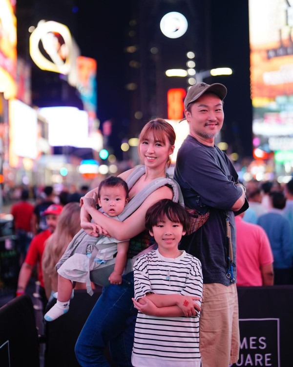 孫慧雪美國旅行再解鎖湊仔新技能 每日孭住細仔四圍走 網友戥佢辛苦