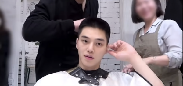 宋江剃頭過程/圖片來源：나무엑터스 NAMOOACTORS OfficialYouTube截圖