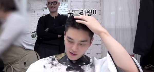 宋江剃頭過程/圖片來源：나무엑터스 NAMOOACTORS OfficialYouTube截圖