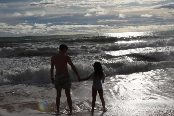 黃心穎遊東京大曬老公視角 鬆身衫上陣再惹懷孕疑雲？ 