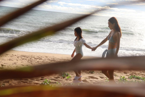 陸浩明女友遊台水著放題曬火辣身材！ 6號被指褲浪位有異樣：泳褲搶哂鏡 