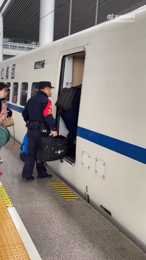 杭州東站月台沉降30cm！乘客：落高鐵如跳台階 