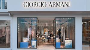 Giorgio Armani同樣以極低成本獲取暴利。圖片來源：Giorgio Armani