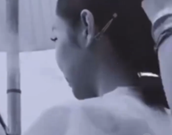 Jennie出席婚禮衣著被批唔尊重!粉絲即護航解釋背後原因!