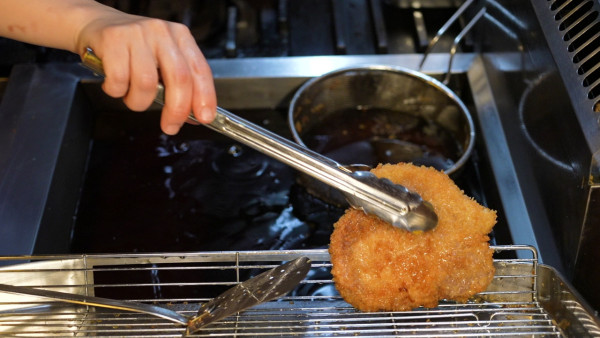 感動味蕾美食餐廳100強關西篇｜周奕瑋全新日本旅遊節目每集景點 推介必食黑毛和牛燒肉/隱世壽司店、串燒店 