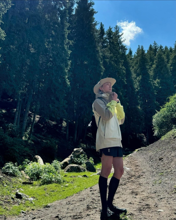 向佐繼續發展女裝經濟 帶貨賣出過千萬 網民：求老婆心理陰影面積 