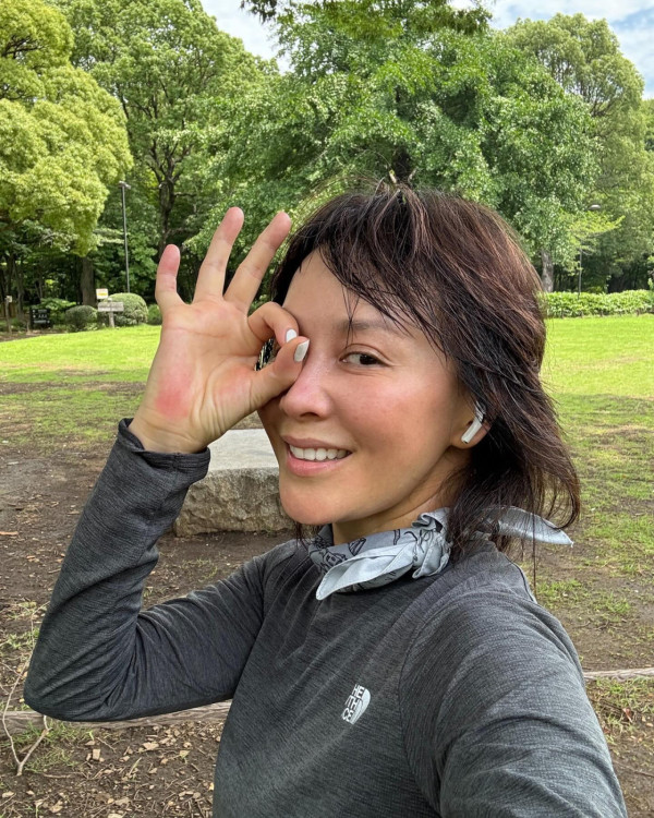 劉嘉玲日本美照