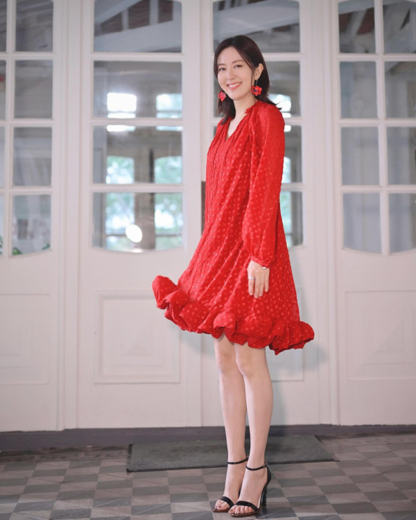 唐詩詠日本環球影城被巧遇親民自拍 皮膚真實狀態曝光 網友讚gfable