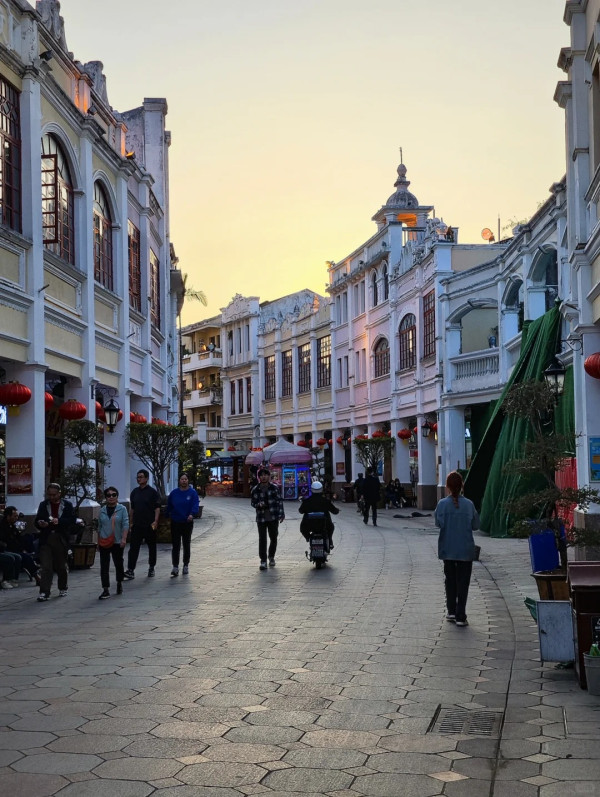 孫文西路步行街(圖片來源:小紅書@柴糕巴豆) 孫文西路步行街(圖片來源:小紅書@柴糕巴豆)