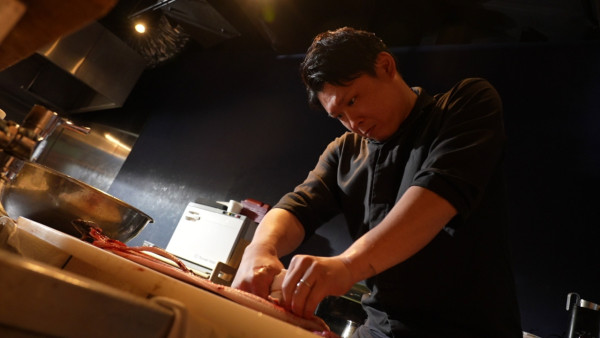 感動味蕾美食餐廳100強關西篇｜周奕瑋全新日本旅遊節目每集景點 推介必食黑毛和牛燒肉/隱世壽司店、串燒店 