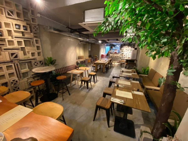 10間人氣旺角Cafe推介 打卡必去室內沙灘／女僕主題／明星應援店