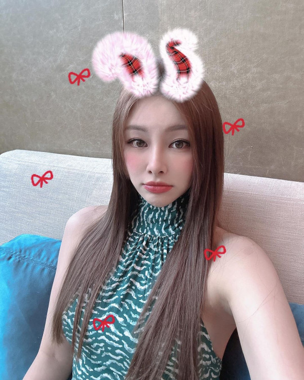 30歲前TVB女藝人蔚雨芯旅行曬長腿 擁魔鬼身材去年上榜「百大美女」 