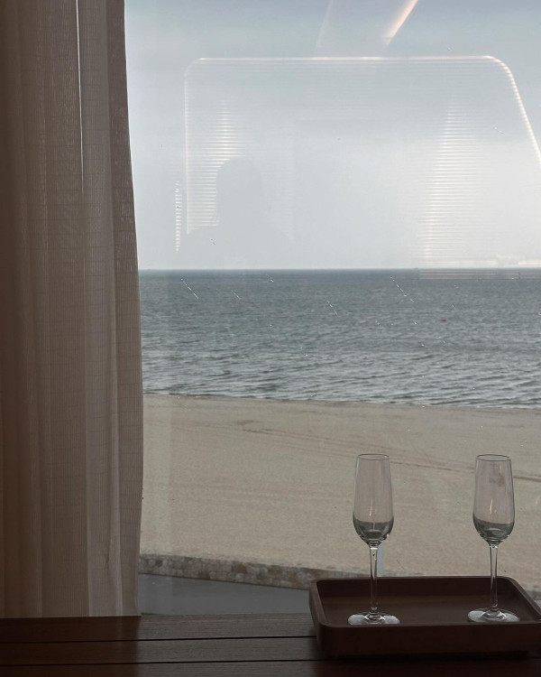 30歲前TVB女藝人蔚雨芯旅行曬長腿 擁魔鬼身材去年上榜「百大美女」 