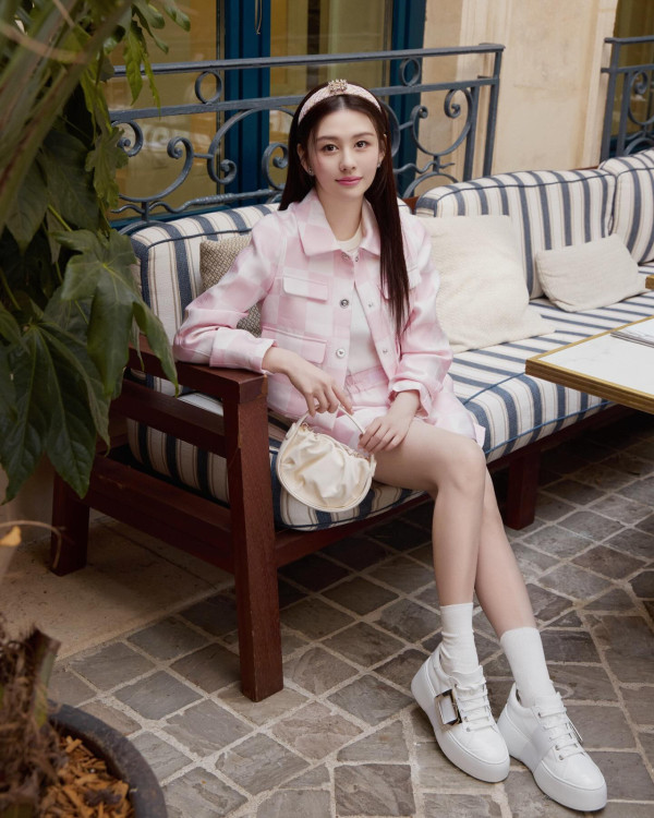 沈月主力做模特兒